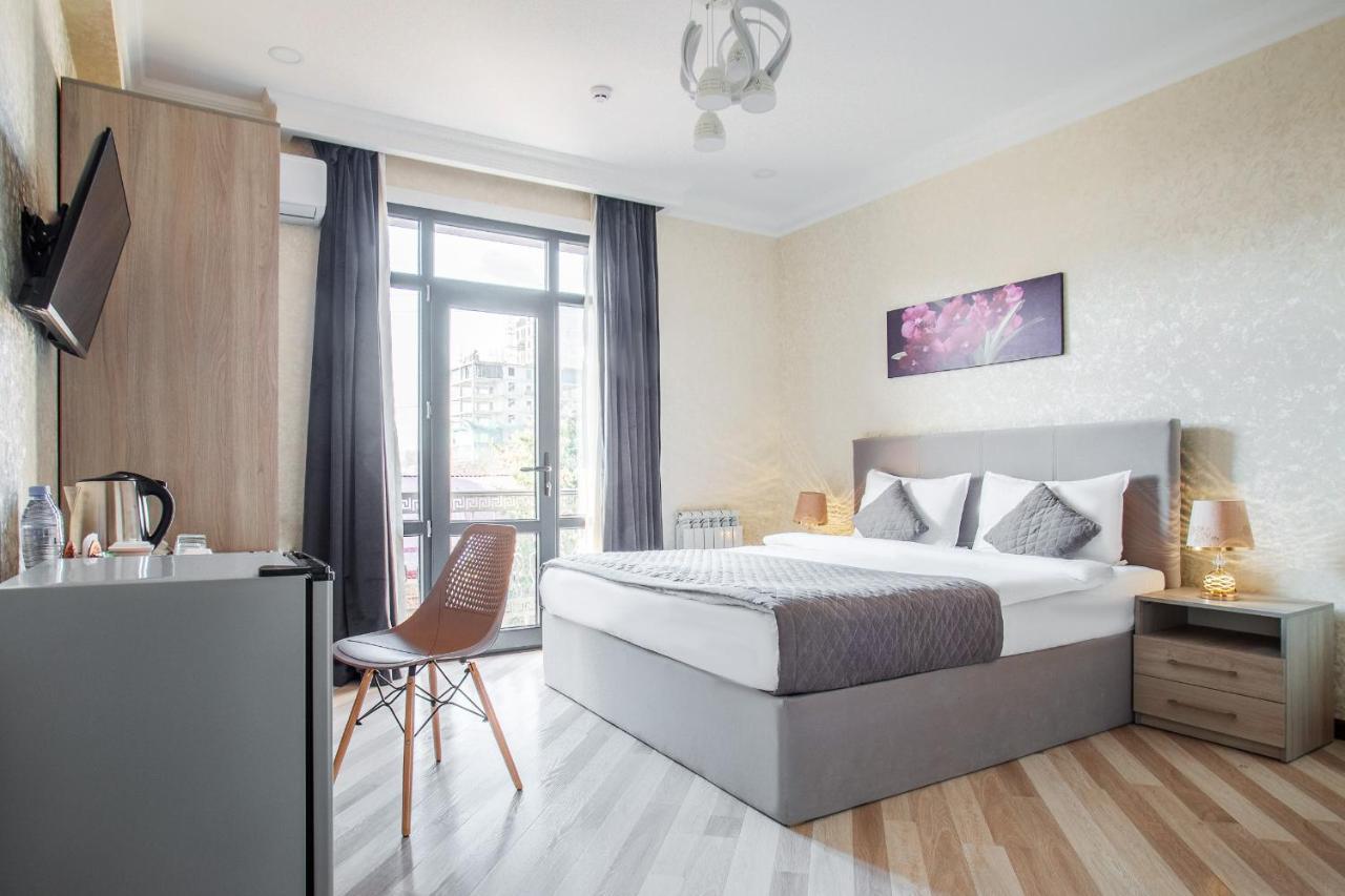 Manifa Hotel Tashkent Ngoại thất bức ảnh